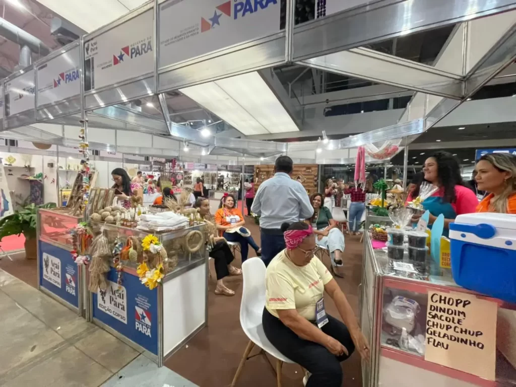 Parceria entre órgãos estaduais leva serviços ao público no Festival Açaí Pará em Belém