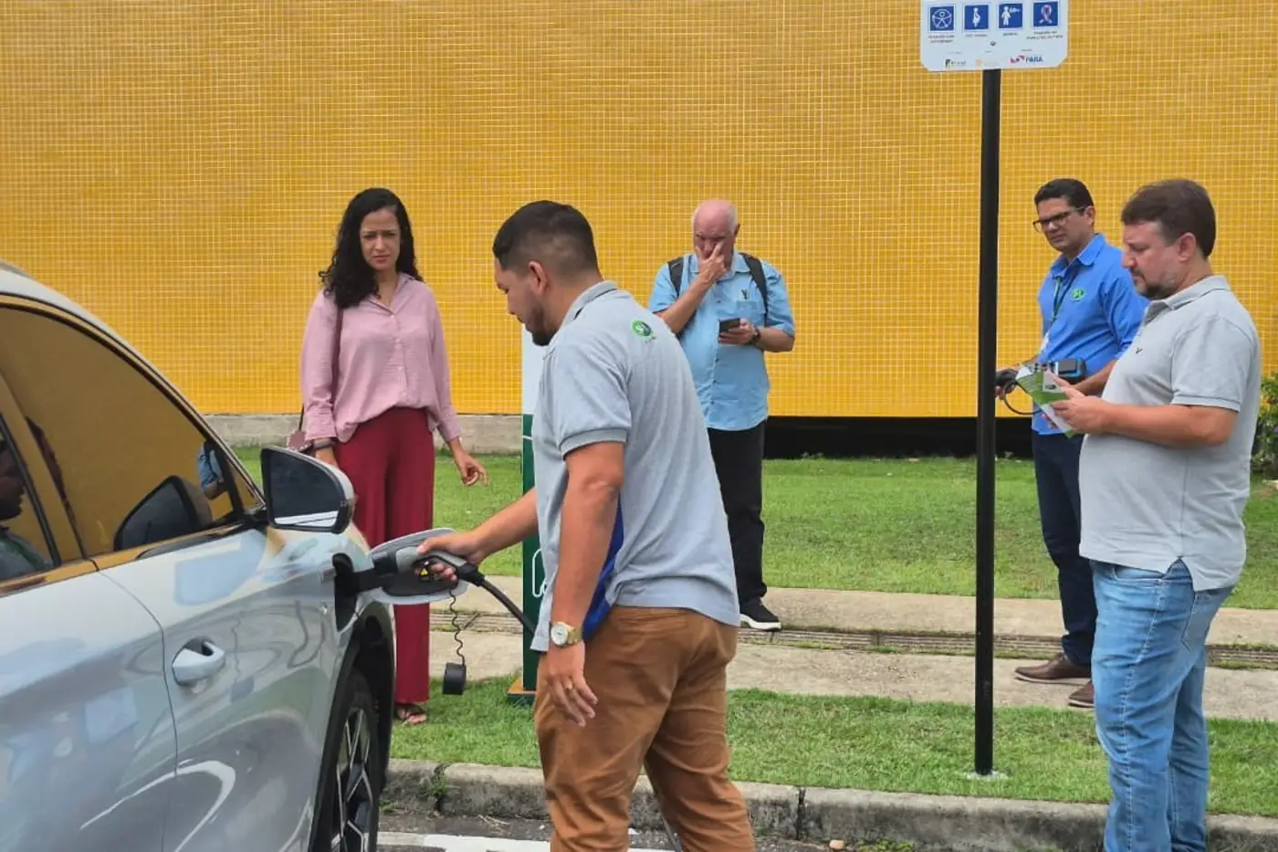 Governo do Pará financia criação da primeira estação de recarga para carros elétricos feita 100% de fibras amazônicas